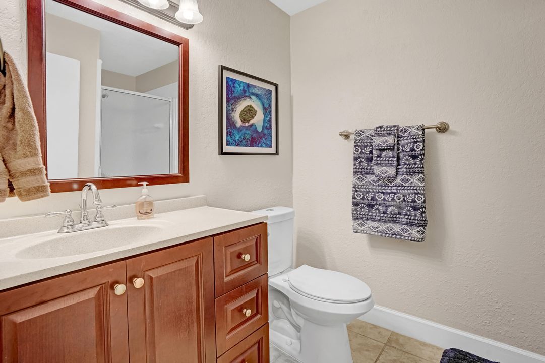 For Sale: $185,000 (1 beds, 2 baths, 1052 Square Feet)