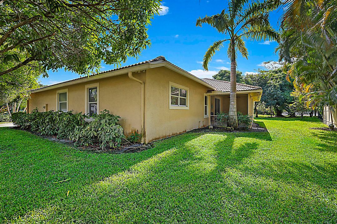 For Rent: $9,000 (4 beds, 2 baths, 2053 Square Feet)