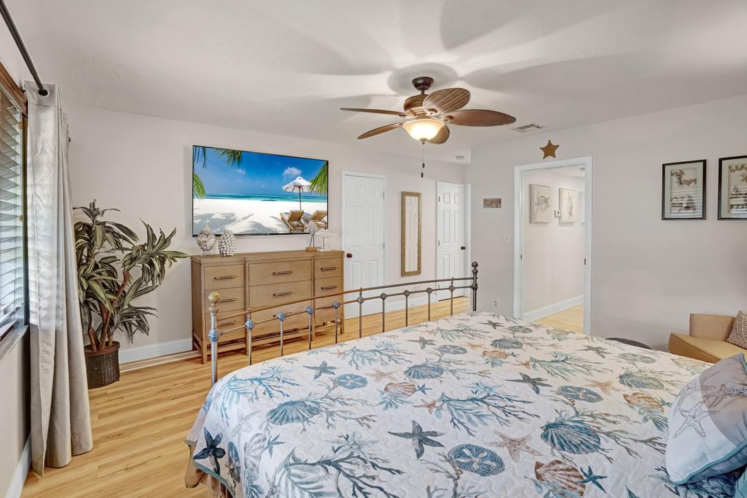 For Sale: $185,000 (1 beds, 2 baths, 1052 Square Feet)