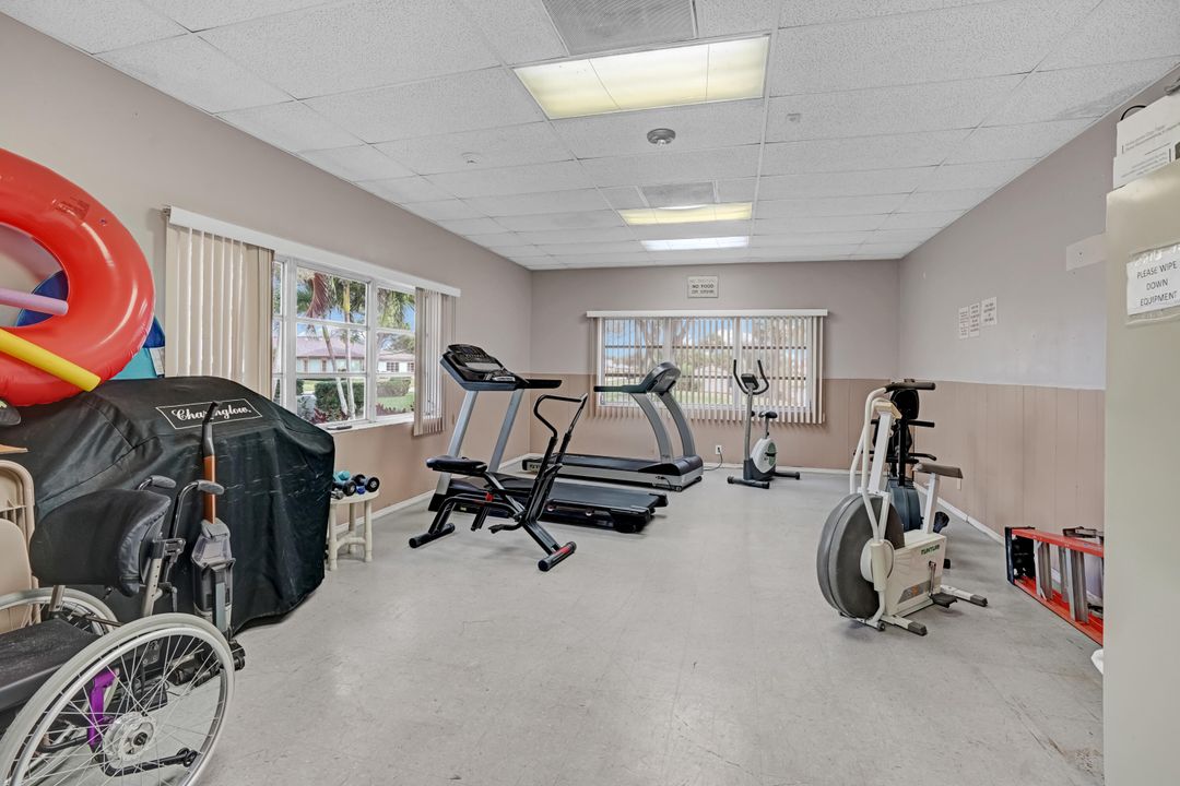 For Sale: $185,000 (1 beds, 2 baths, 1052 Square Feet)