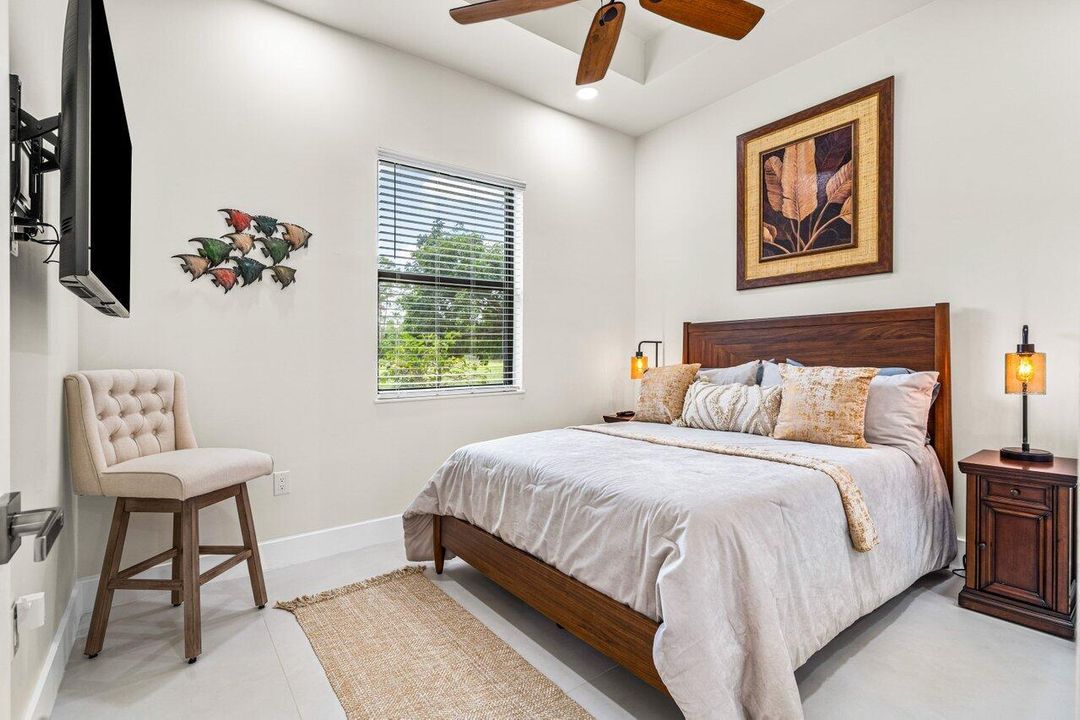 For Rent: $7,000 (2 beds, 2 baths, 1005 Square Feet)