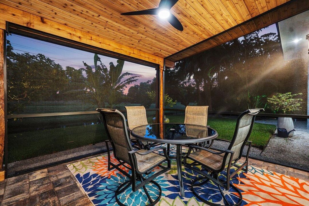 For Rent: $7,000 (2 beds, 2 baths, 1005 Square Feet)