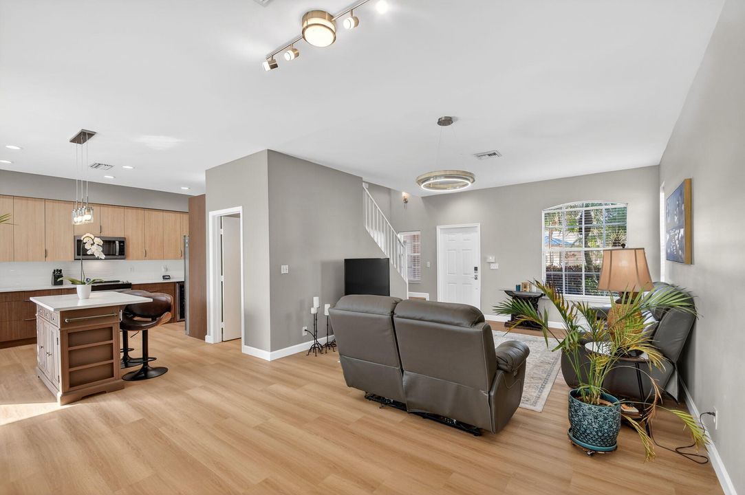 For Sale: $539,000 (3 beds, 2 baths, 1500 Square Feet)