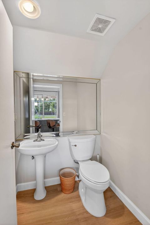 For Sale: $539,000 (3 beds, 2 baths, 1500 Square Feet)