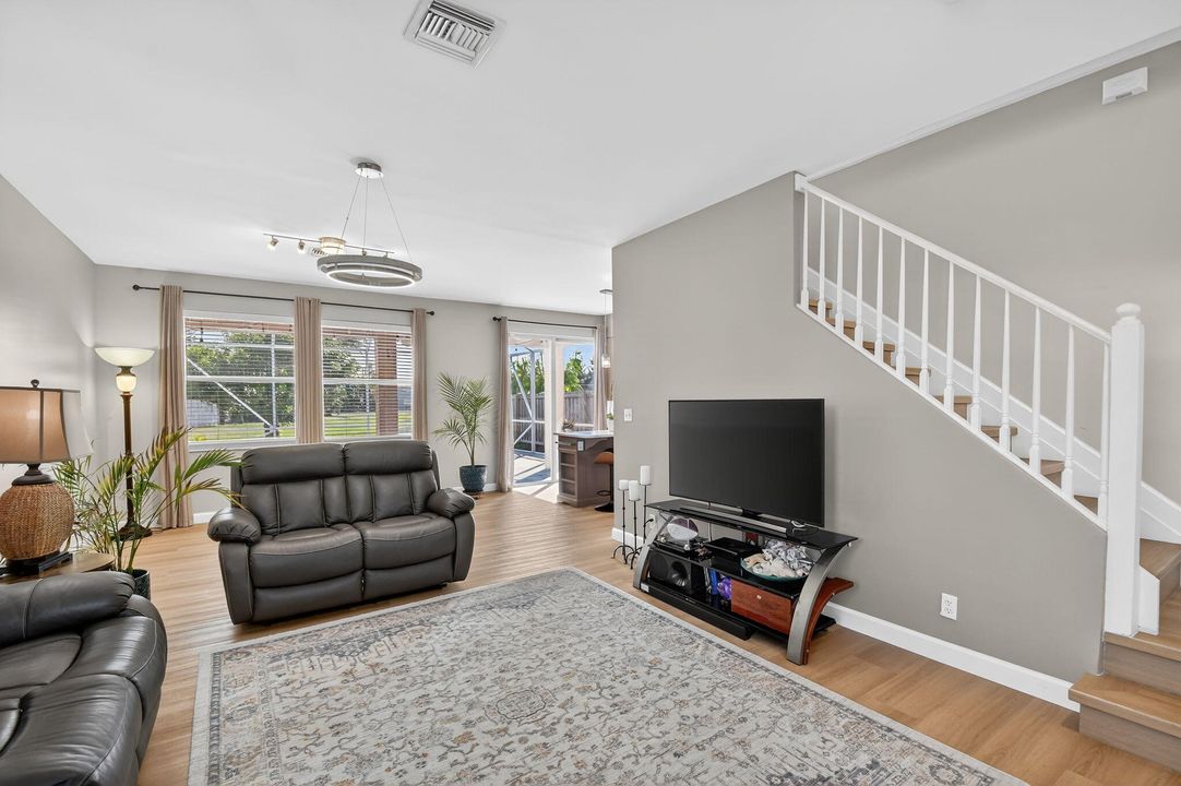 For Sale: $539,000 (3 beds, 2 baths, 1500 Square Feet)