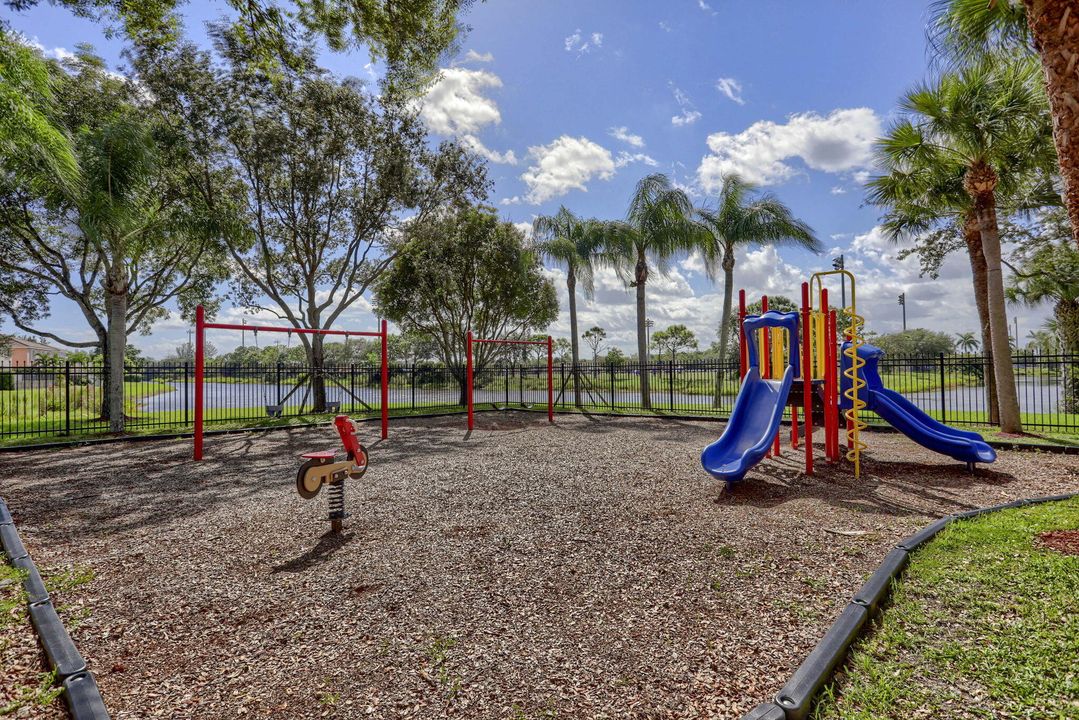 For Sale: $539,000 (3 beds, 2 baths, 1500 Square Feet)