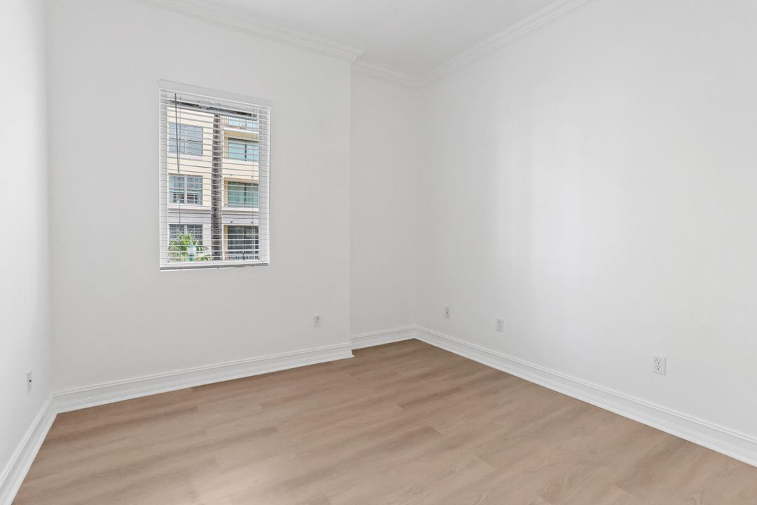 For Rent: $4,750 (2 beds, 2 baths, 1307 Square Feet)