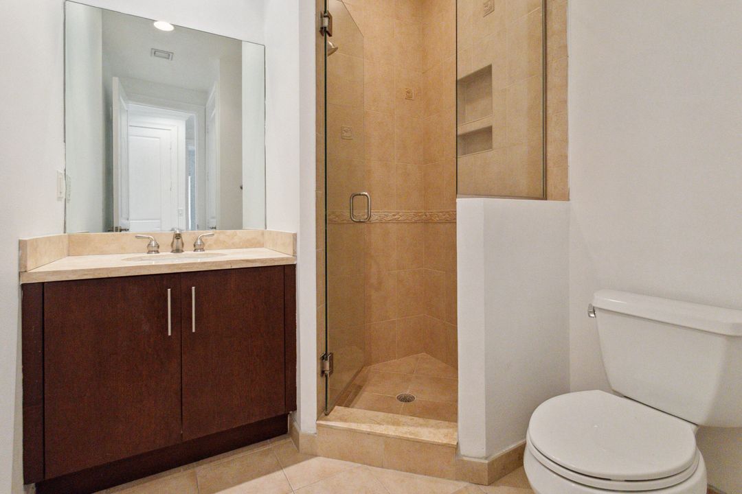 For Rent: $4,750 (2 beds, 2 baths, 1307 Square Feet)