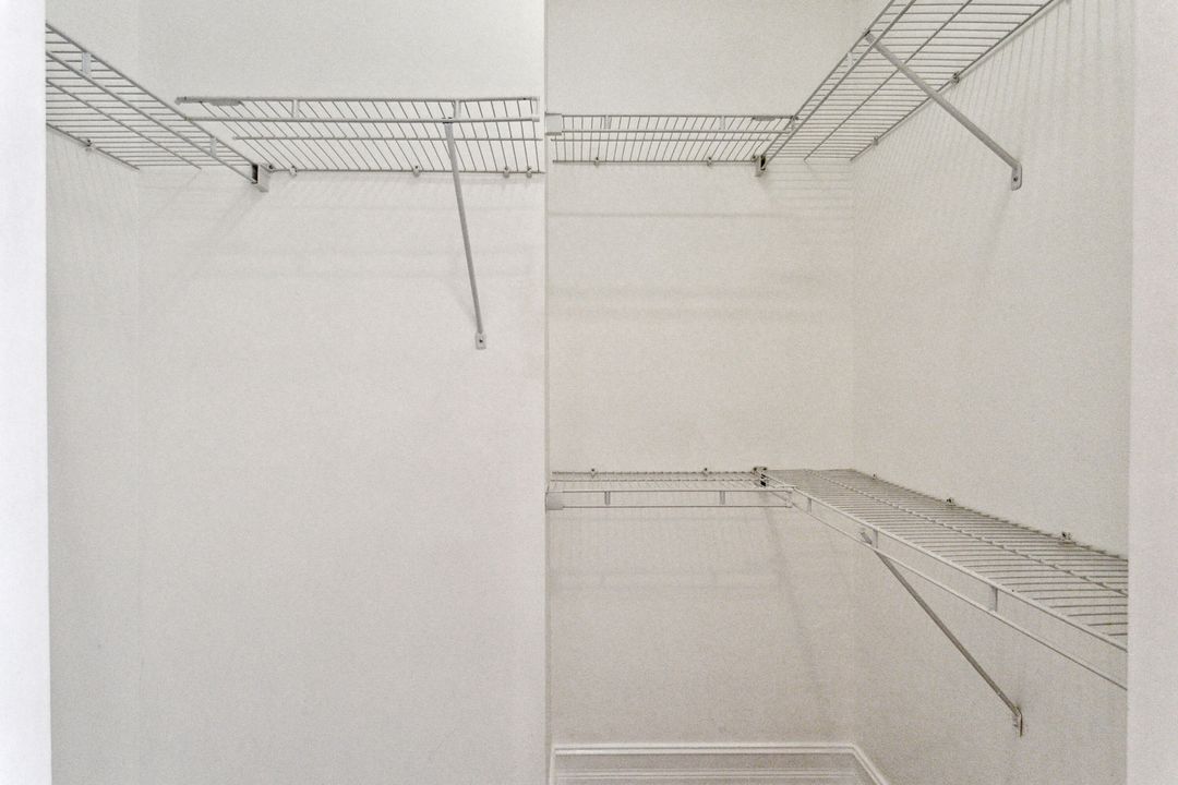 For Rent: $4,750 (2 beds, 2 baths, 1307 Square Feet)