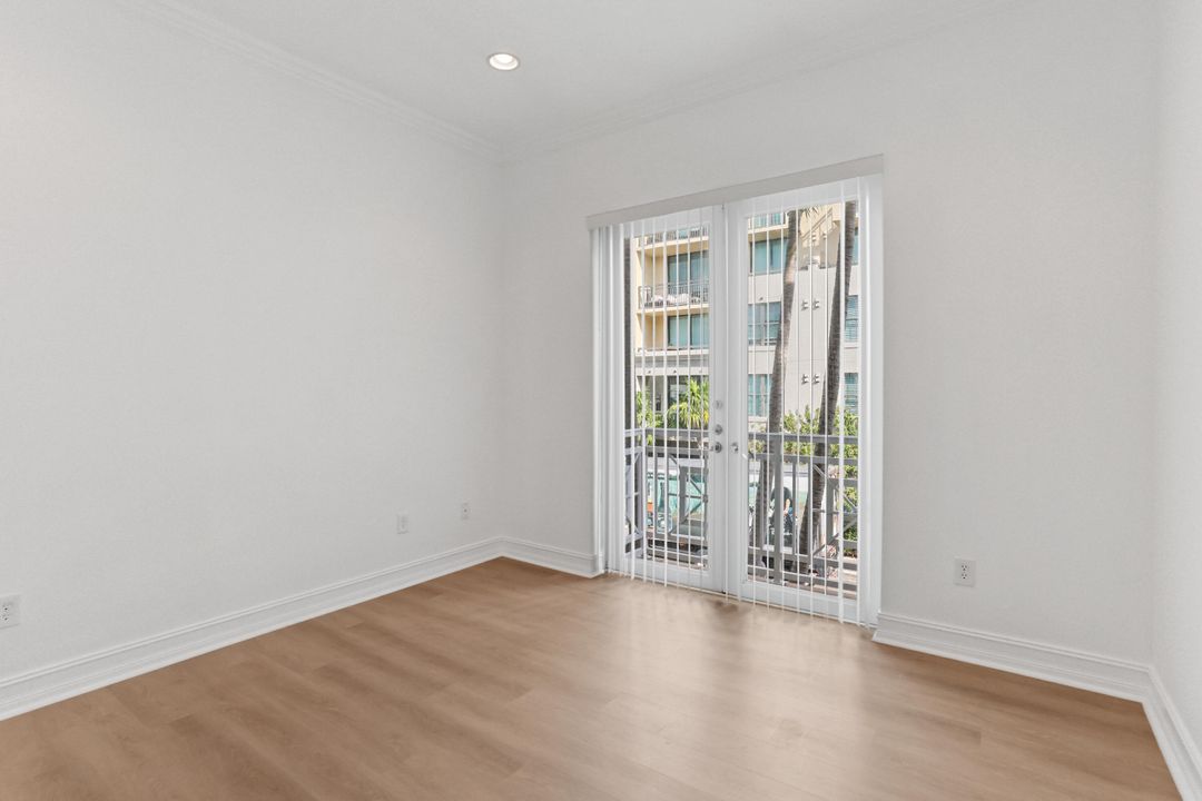 For Rent: $4,750 (2 beds, 2 baths, 1307 Square Feet)