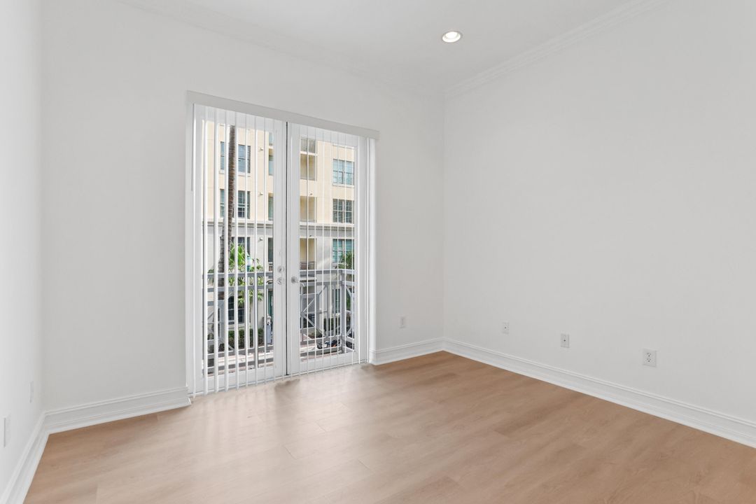 For Rent: $4,750 (2 beds, 2 baths, 1307 Square Feet)