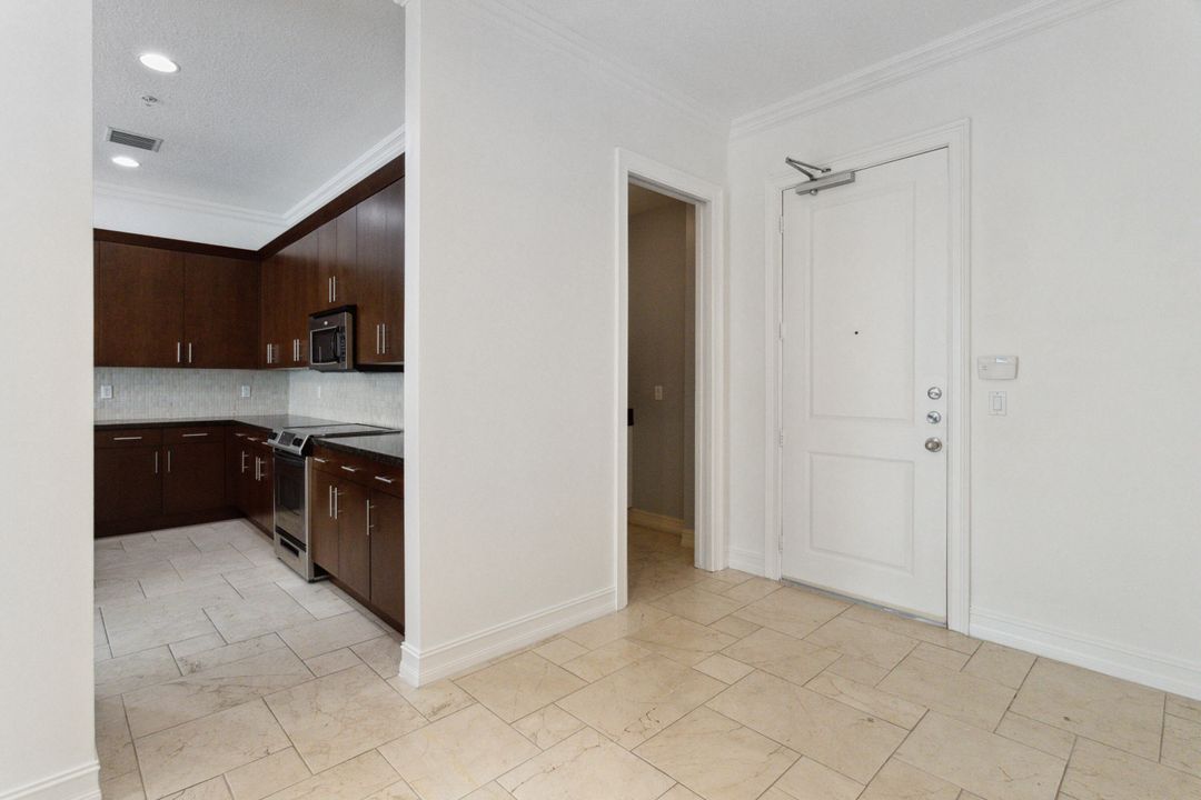 For Rent: $4,750 (2 beds, 2 baths, 1307 Square Feet)