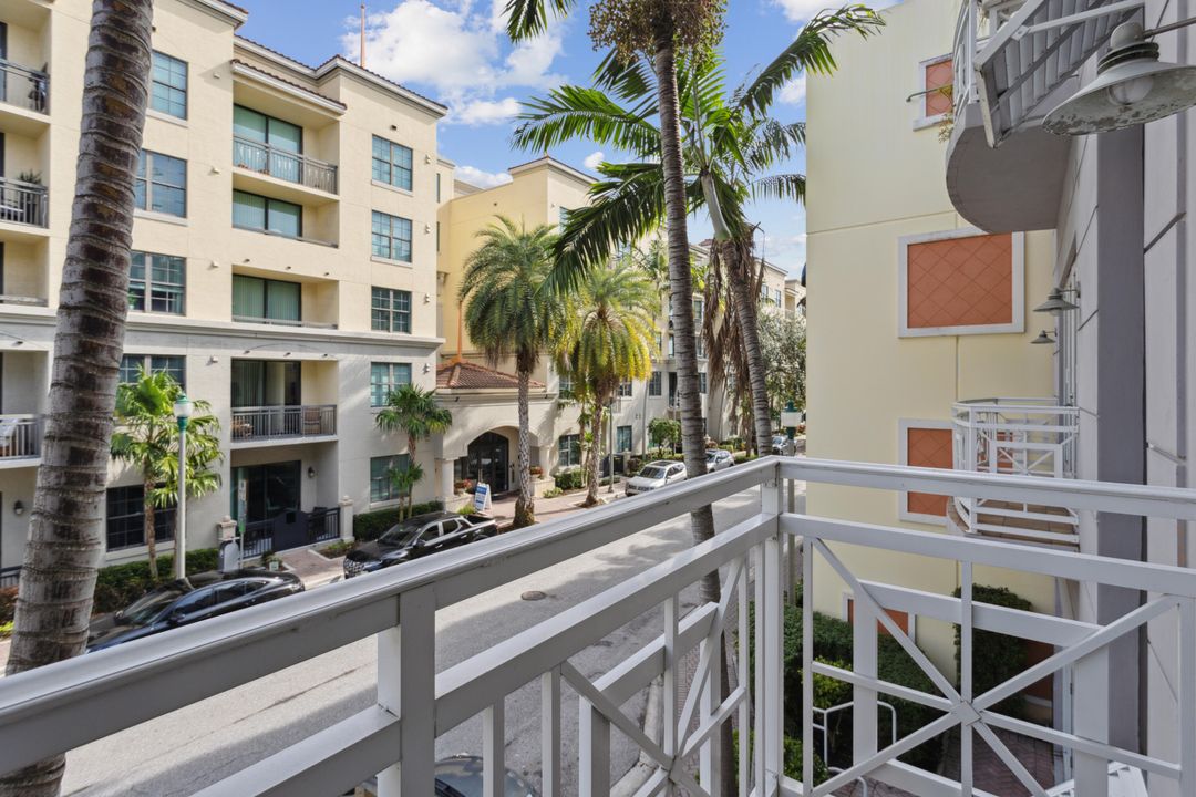 For Rent: $4,750 (2 beds, 2 baths, 1307 Square Feet)