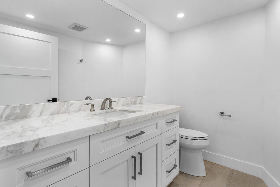 For Sale: $6,995,000 (9 beds, 8 baths, 9479 Square Feet)