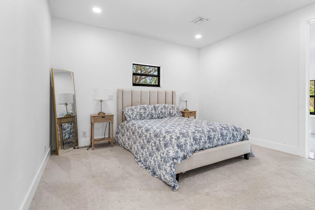 For Sale: $6,995,000 (9 beds, 8 baths, 9479 Square Feet)