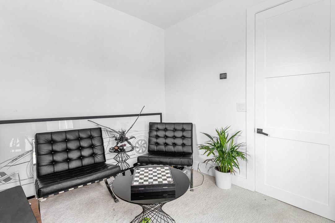 For Sale: $6,995,000 (9 beds, 8 baths, 9479 Square Feet)