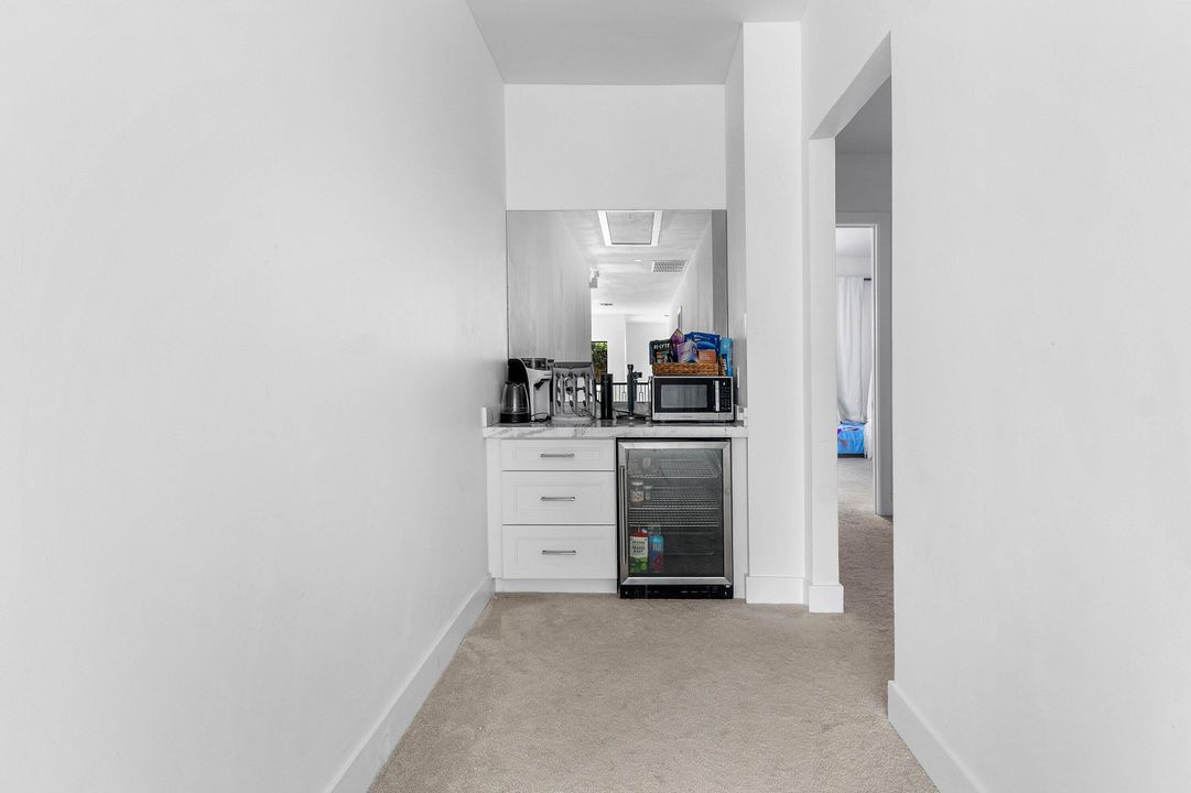 For Sale: $6,995,000 (9 beds, 8 baths, 9479 Square Feet)