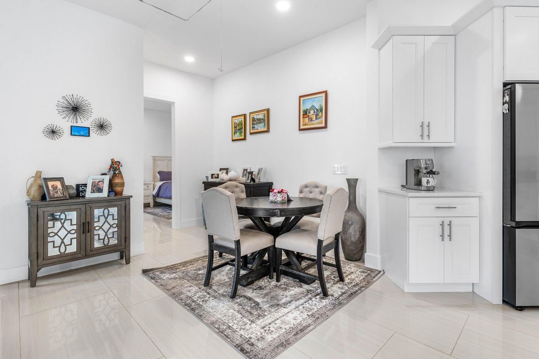 For Sale: $6,995,000 (9 beds, 8 baths, 9479 Square Feet)