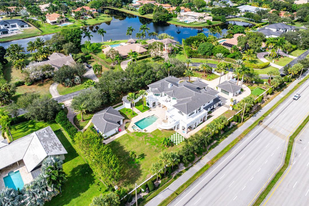 For Sale: $6,995,000 (9 beds, 8 baths, 9479 Square Feet)