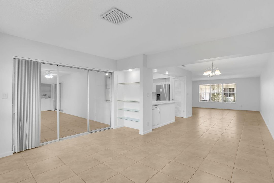 For Rent: $2,750 (2 beds, 2 baths, 2088 Square Feet)