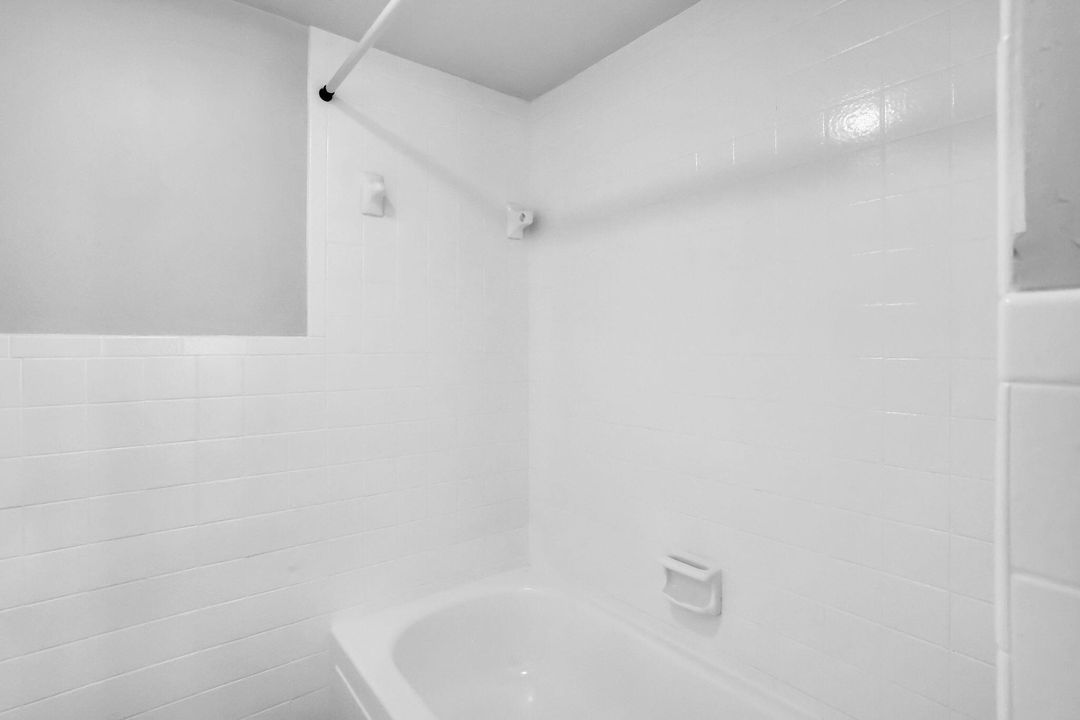 For Rent: $2,750 (2 beds, 2 baths, 2088 Square Feet)