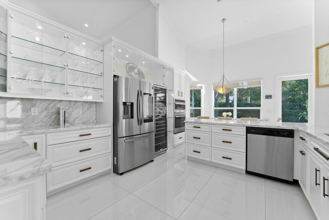 待售: $1,985,000 (5 贝兹, 5 浴室, 4876 平方英尺)