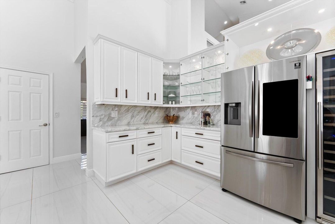 待售: $1,985,000 (5 贝兹, 5 浴室, 4876 平方英尺)