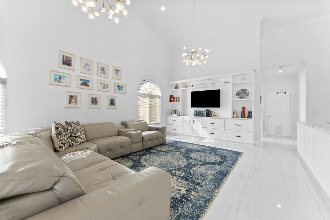 待售: $1,985,000 (5 贝兹, 5 浴室, 4876 平方英尺)