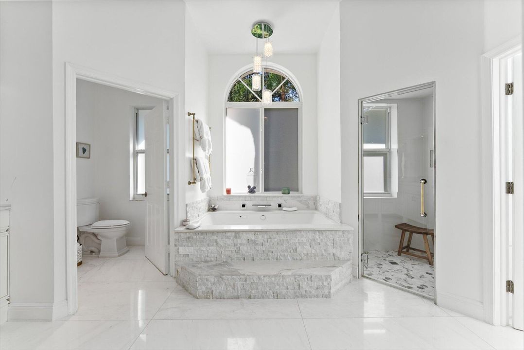 待售: $1,985,000 (5 贝兹, 5 浴室, 4876 平方英尺)