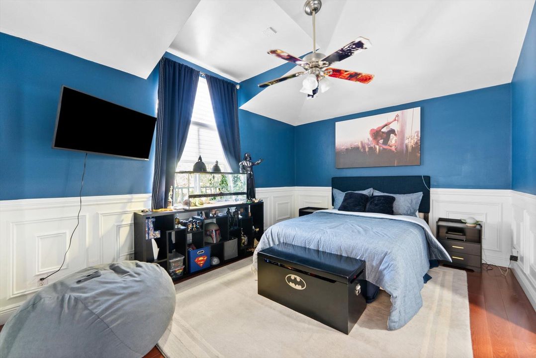 待售: $1,985,000 (5 贝兹, 5 浴室, 4876 平方英尺)