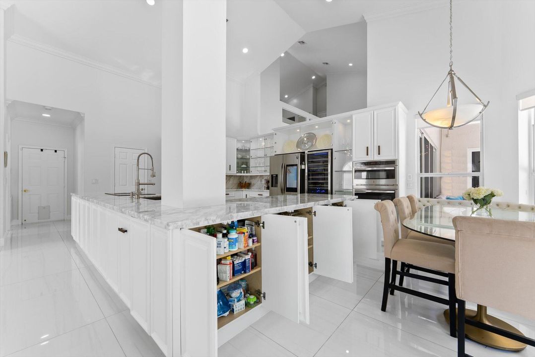 待售: $1,985,000 (5 贝兹, 5 浴室, 4876 平方英尺)