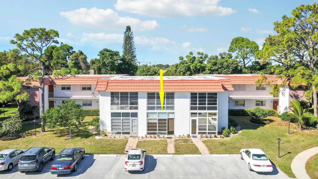 待售: $95,000 (1 贝兹, 1 浴室, 679 平方英尺)