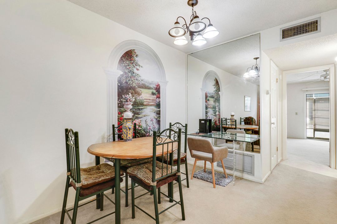 待售: $95,000 (1 贝兹, 1 浴室, 679 平方英尺)