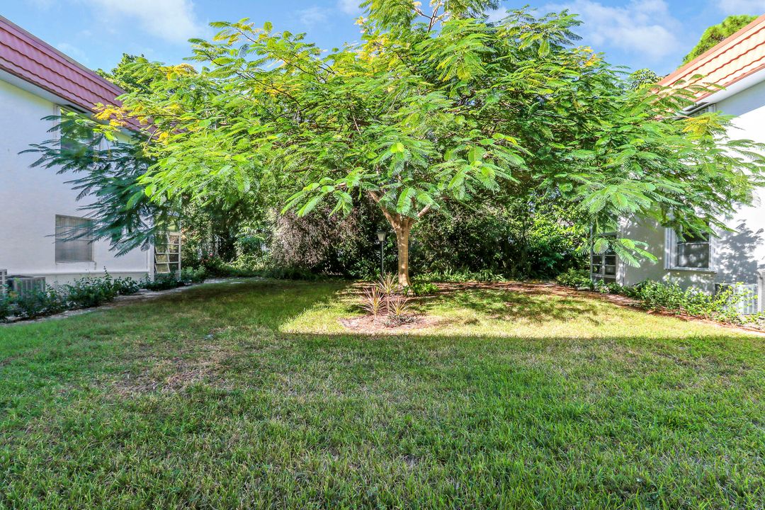 待售: $95,000 (1 贝兹, 1 浴室, 679 平方英尺)