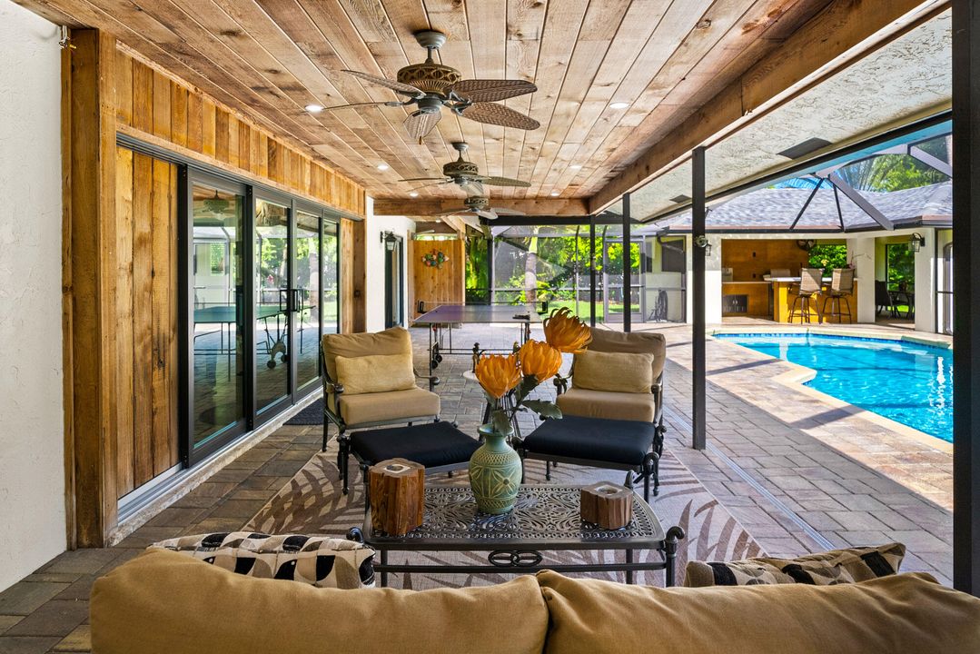 For Rent: $12,950 (4 beds, 3 baths, 2972 Square Feet)