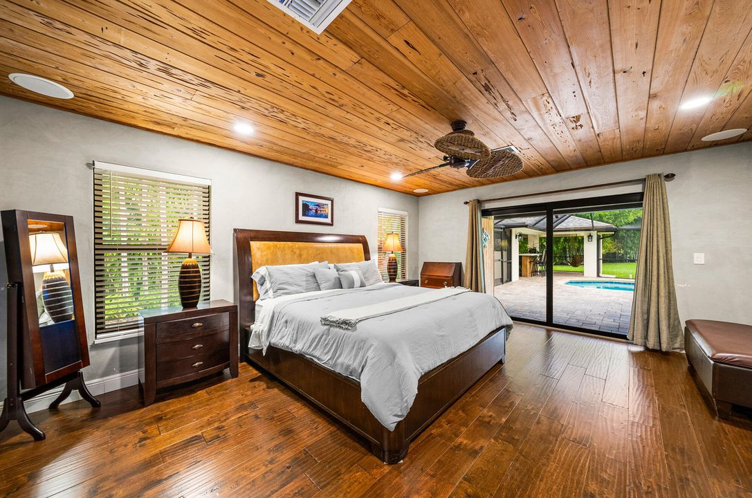 For Rent: $12,950 (4 beds, 3 baths, 2972 Square Feet)