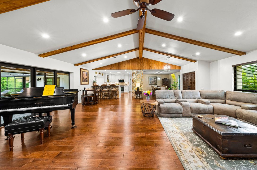 For Rent: $12,950 (4 beds, 3 baths, 2972 Square Feet)