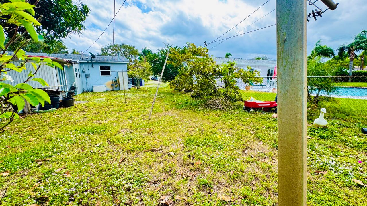 出租: $2,800 (3 贝兹, 1 浴室, 1240 平方英尺)