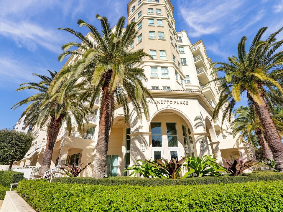 В аренду: $5,300 (2 спален, 2 ванн, 1310 Квадратных фут)