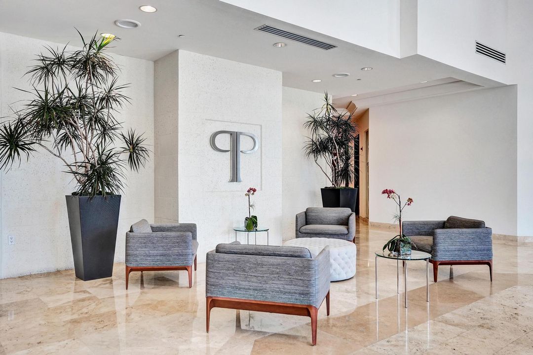 В аренду: $5,300 (2 спален, 2 ванн, 1310 Квадратных фут)