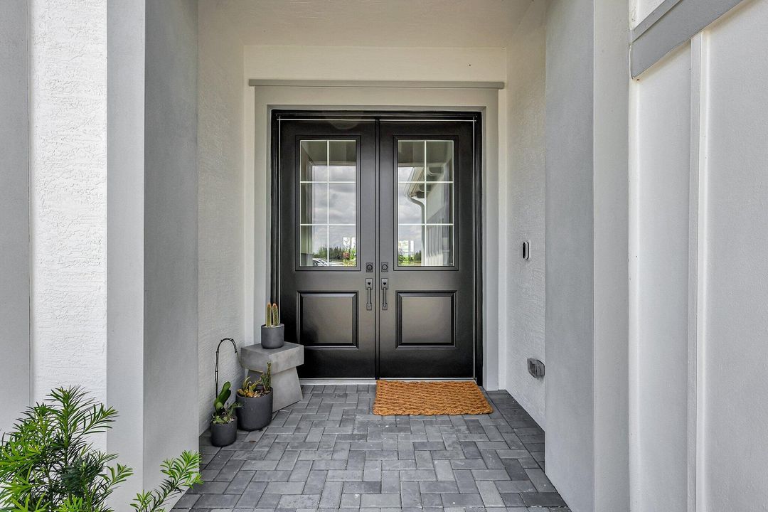 For Sale: $875,000 (4 beds, 4 baths, 2951 Square Feet)