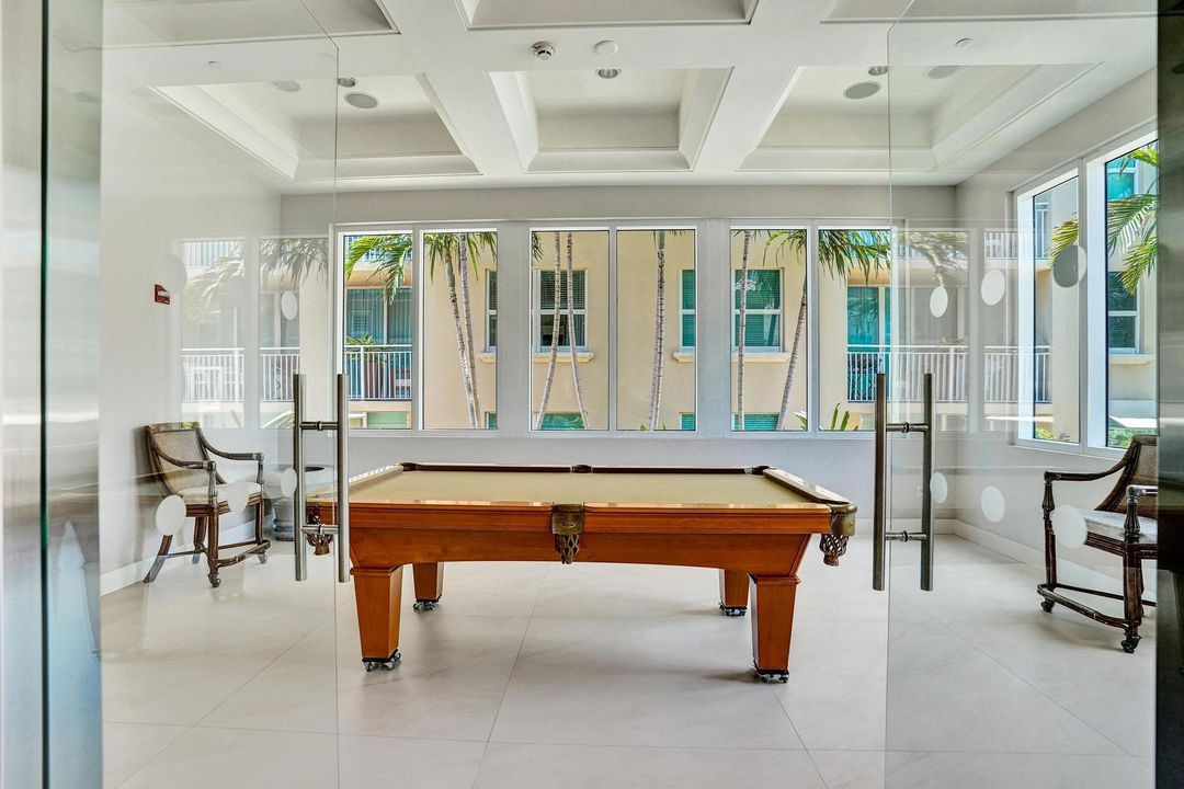 В аренду: $5,300 (2 спален, 2 ванн, 1310 Квадратных фут)