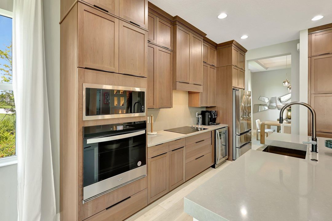 For Sale: $875,000 (4 beds, 4 baths, 2951 Square Feet)