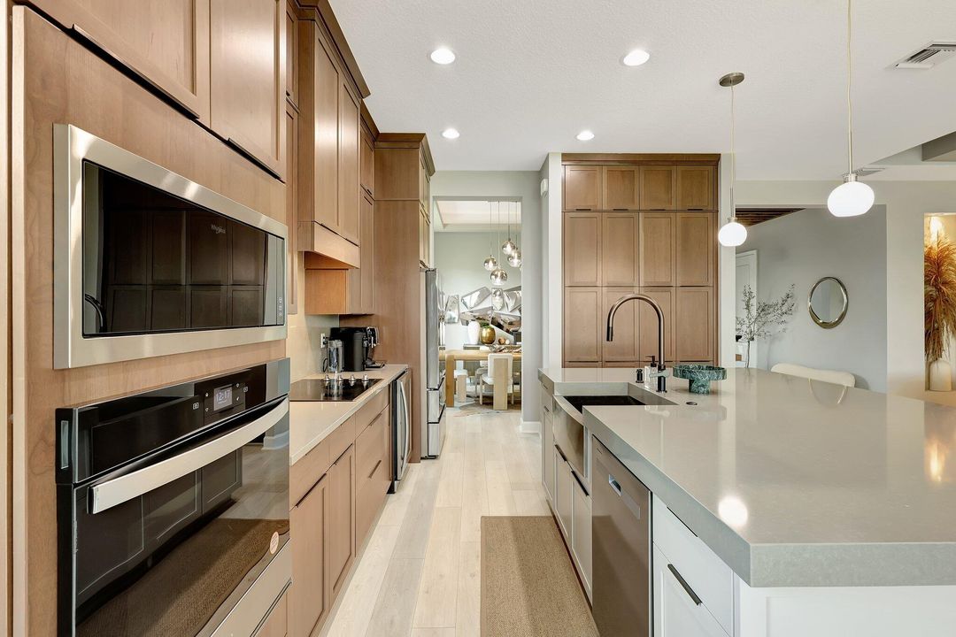 For Sale: $875,000 (4 beds, 4 baths, 2951 Square Feet)