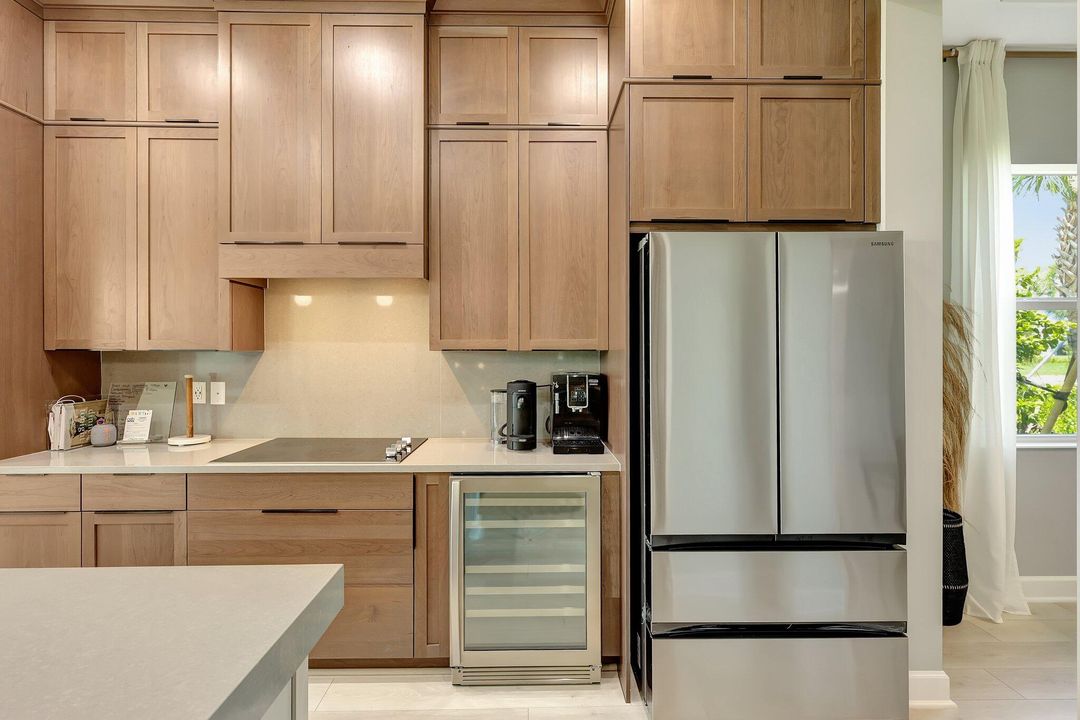 For Sale: $875,000 (4 beds, 4 baths, 2951 Square Feet)