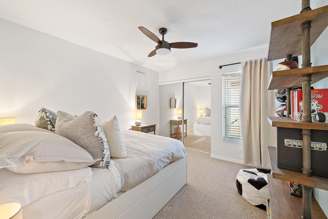 待售: $499,999 (4 贝兹, 2 浴室, 1580 平方英尺)