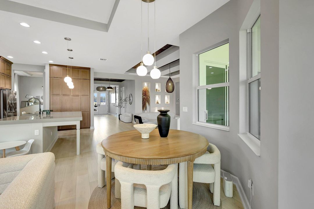 For Sale: $875,000 (4 beds, 4 baths, 2951 Square Feet)