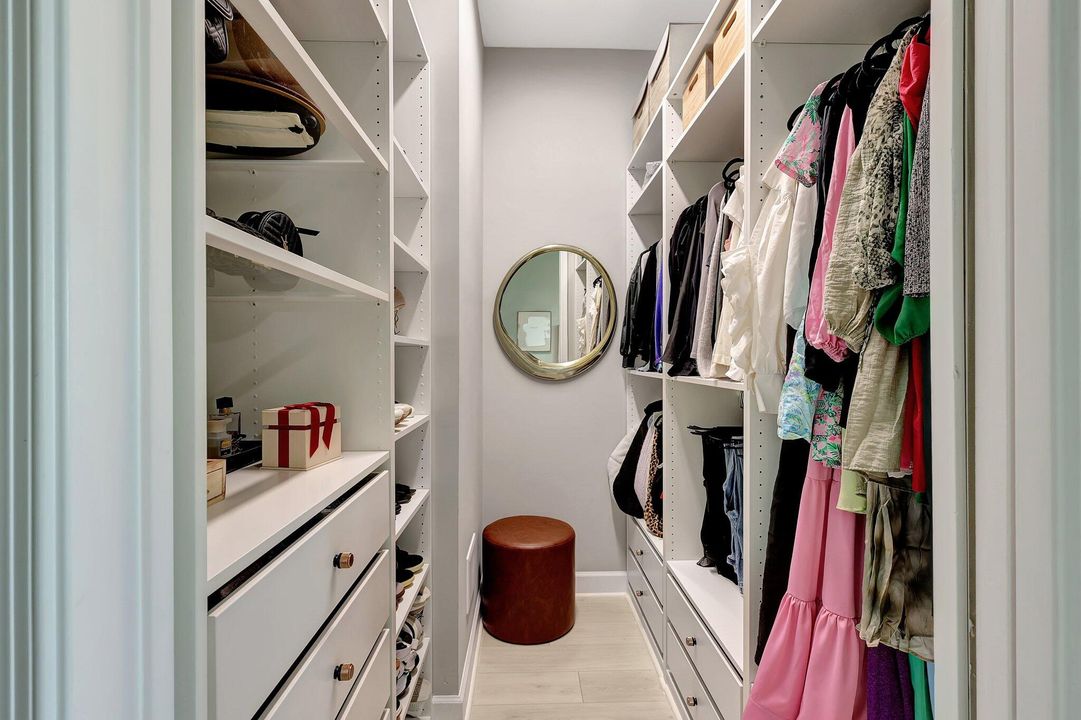 For Sale: $875,000 (4 beds, 4 baths, 2951 Square Feet)