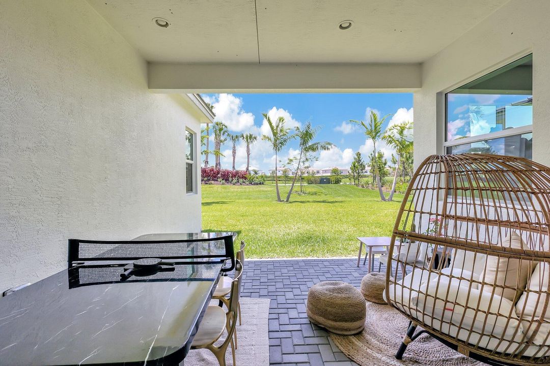 For Sale: $875,000 (4 beds, 4 baths, 2951 Square Feet)