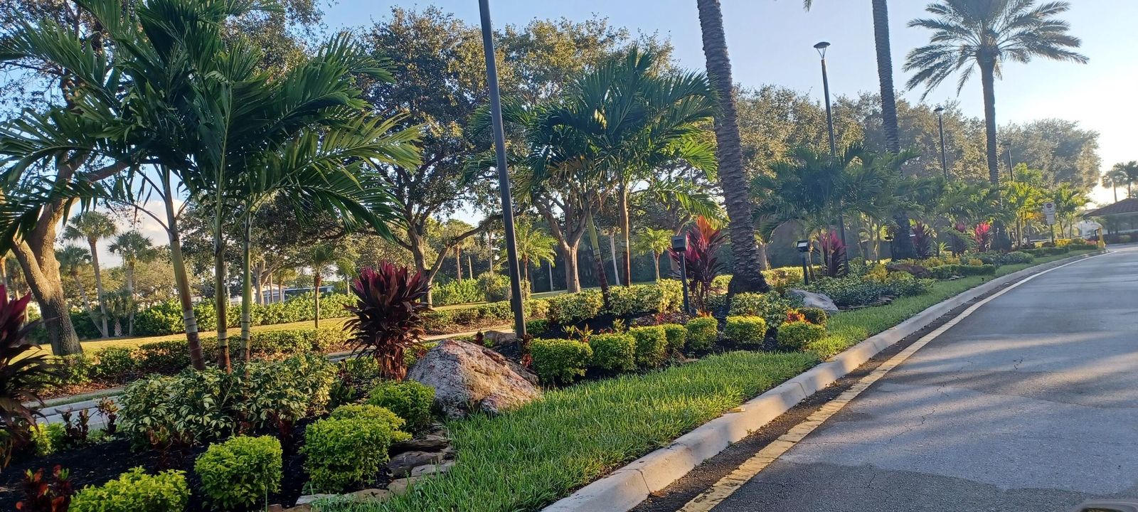 En Venta: $720,000 (4 camas, 2 baños, 2177 Pies cuadrados)